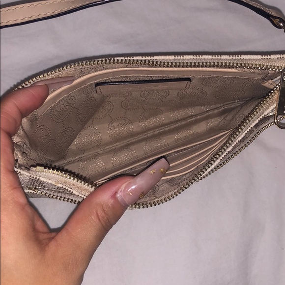 Michael Kors handbag - Picture 4 of 4